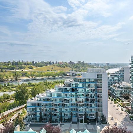 Guest Favorite Riverside Retreat- Walking Trails, Downtown Near Stampede! Free Banff Pass, Wine, Gym, Parking! Calgary Ngoại thất bức ảnh