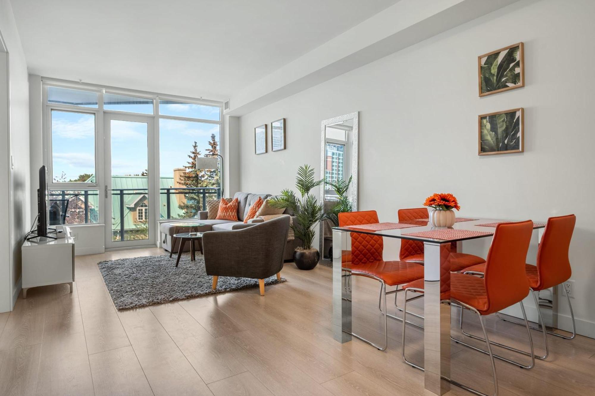 Guest Favorite Riverside Retreat- Walking Trails, Downtown Near Stampede! Free Banff Pass, Wine, Gym, Parking! Calgary Ngoại thất bức ảnh